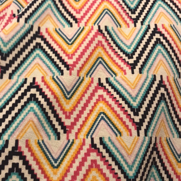 Lularoe Irma tunic, L, multicolored chevron, BNWT - Picture 2 of 5